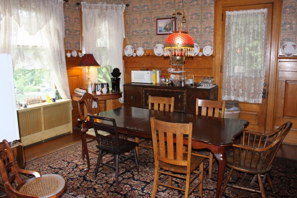 Victorian Charm Inn